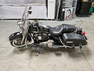 dañado motos Harley-Davidson Road King FLHR Kesstech 2011/3