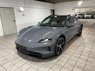 Unfallwagen Porsche Taycan 4S Cross Turismo CHRONO/PANO/HUD/360/BOSE 2024/12