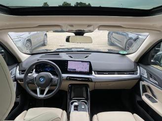 BMW iX1 xDrive30 X Line PANO/HUD/AHK/360/H&K/NAVI picture 20