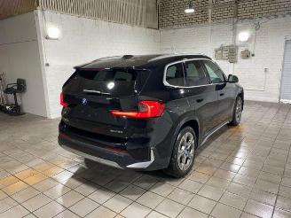 BMW iX1 xDrive30 X Line PANO/HUD/AHK/360/H&K/NAVI picture 10