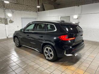 BMW iX1 xDrive30 X Line PANO/HUD/AHK/360/H&K/NAVI picture 3