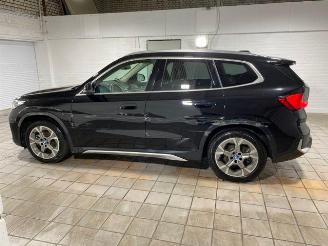 BMW iX1 xDrive30 X Line PANO/HUD/AHK/360/H&K/NAVI picture 4