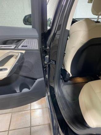 BMW iX1 xDrive30 X Line PANO/HUD/AHK/360/H&K/NAVI picture 16