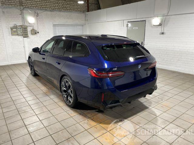 BMW i5 eDrive40 Touring M Sport HUD/PANO/KAM/H&K