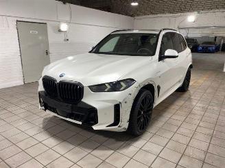 Schadeauto BMW X5 xDrive50e M Sport Pro PANO/HUD/AHK/H&K/360 2025/9