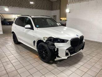 BMW X5 xDrive50e M Sport Pro PANO/HUD/AHK/H&K/360 picture 7