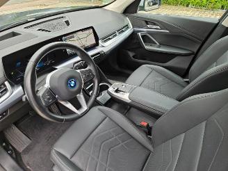 BMW iX1 xDrive30 X Line HUD/360/AHK/NAVI picture 11