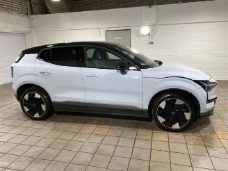 Volvo EX30 Ultra AWD Performance PANO/360/H&K/NAVI picture 8