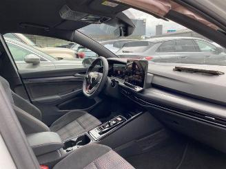 Volkswagen Golf GTI DSG picture 17
