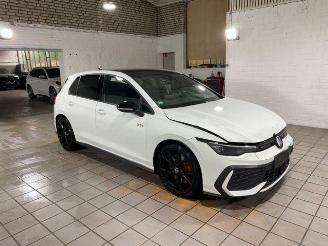 Volkswagen Golf GTI DSG picture 8