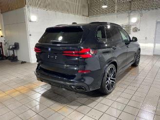 BMW X5 xDrive50e M Sport Pro PANO/HUD/AHK/360/H&K picture 4