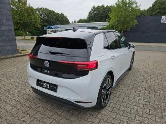 skadebil auto Volkswagen ID.3 Pro 2023/10