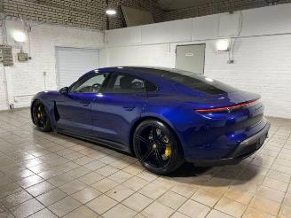 krockskadad bil auto Porsche Taycan Turbo S KERAMIK/CHRONO/PANO/HUD/360/BOSE 2023/1