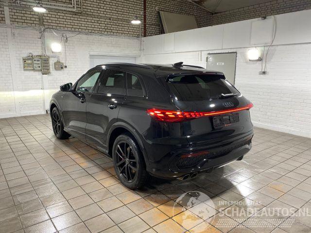 Audi Q5 2.0 TDI quattro S line PANO/360/AHK/NAVI