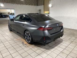 krockskadad bil auto BMW 5-serie  2023/11
