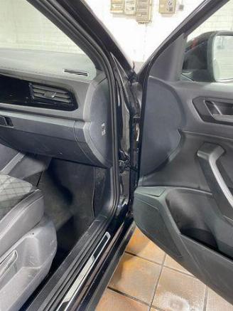 Volkswagen T-Roc 1.5 TSI DSG R-Line AHK/KAM/NAVI picture 13