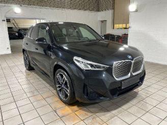 skadebil auto BMW iX1 eDrive20 M Sport AHK/KAM/NAVI 2025/4