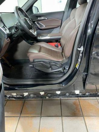 BMW iX1 eDrive20 M Sport AHK/KAM/NAVI picture 14
