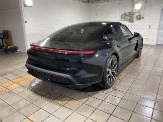 Voiture accidenté Porsche Taycan GTS CHRONO/PANO/HUD/360/BOSE/NAVI 2025/9