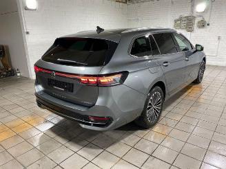 Coche accidentado Volkswagen Passat Variant 1.5 TSI e-Hybrid Elegance AHK/360 2025/6