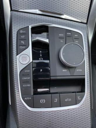 BMW M4 40i xDrive Cabrio HUD/H&K picture 15