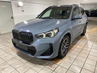 Coche accidentado BMW iX1 xDrive30 M Sport HUD/KAM/PANO 2023/9