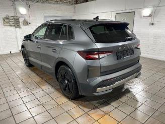 Schadeauto Skoda Elroq 50 Tour Studio KAM/NAVI 2025/9