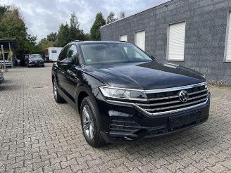 Vaurioauto  passenger cars Volkswagen Touareg 3.0 TDI 4Motion PANO/HUD/KAM/NAVI 2022/12
