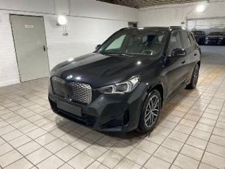 krockskadad bil auto BMW iX1 eDrive20 M Sport HUD/AHK/360 - Drivable 2024/3
