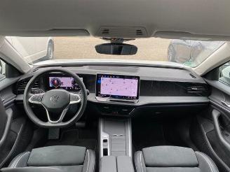 Volkswagen Passat Variant 2.0 TDI DSG Business HUD/KAM/NAVI picture 17