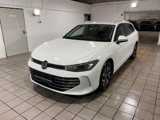 krockskadad bil auto Volkswagen Passat Variant 2.0 TDI DSG Business HUD/KAM/NAVI 2026/3