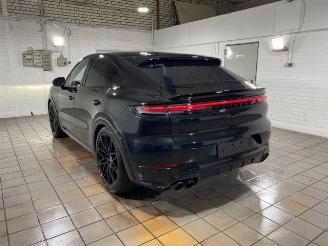 Vaurioauto  passenger cars Porsche Cayenne Coupe GTS STANDHZG/CHRONO/PANO/AHK/360 2025/3