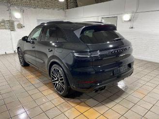 Damaged car Porsche Cayenne E-Hybrid CHRONO/PANO/HUD/360/AHK/NAVI 2024/4