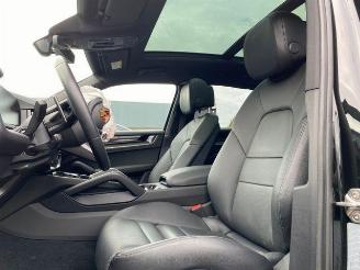 Porsche Cayenne E-Hybrid CHRONO/PANO/HUD/360/AHK/NAVI picture 14