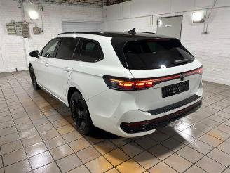 uszkodzony samochody osobowe Volkswagen Passat Variant 1.5 TSI e-Hybrid R-Line HUD/KAM 2025/4