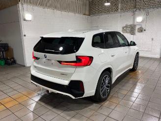 Schadeauto BMW iX1 xDrive30 M Sport HUD/AHK/360/H&K/NAVI 2025/2