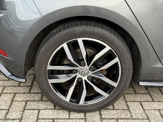 Volkswagen Golf 1.5 TSI R-Line Led Matrix CarPlay Stoelverw picture 12