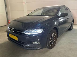 uszkodzony samochody osobowe Volkswagen Polo United 116 PK Acc Stoelver Blind spot Led 2020/12