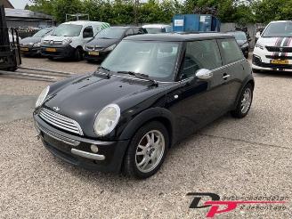 Auto da rottamare Mini Mini Mini (R50/53), Hatchback, 2001 / 2007 1.6 16V One 2001/9