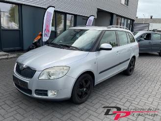 Auto da rottamare Skoda Fabia Fabia II Combi, Combi 5-drs, 2007 / 2014 1.4i 16V 2008/10