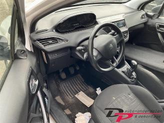 Peugeot 208 208 I (CA/CC/CK/CL), Hatchback, 2012 / 2019 1.0 Vti 12V PureTech picture 9