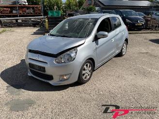 Vrakbiler auto Mitsubishi Space-star Space Star (A0), Hatchback, 2012 1.0 12V 2016/2