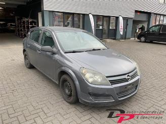 Opel Astra Astra H (L48), Hatchback 5-drs, 2004 / 2010 1.6 16V Twinport picture 3