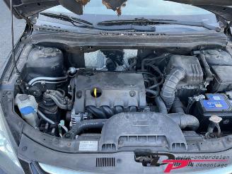 Coche siniestrado Hyundai I-30 i30 Crosswagon (WWH), Combi, 2007 / 2012 1.4 CVVT 16V 2011/1