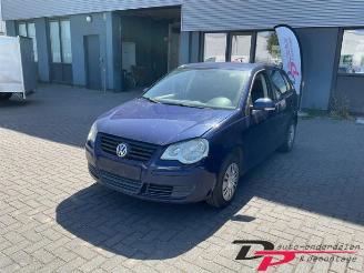 Salvage car Volkswagen Polo Polo IV (9N1/2/3), Hatchback, 2001 / 2012 1.4 16V 2006/8