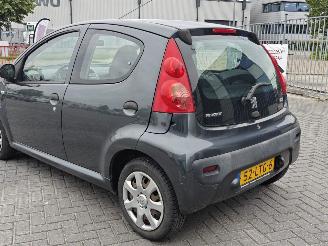 Peugeot 107  picture 5