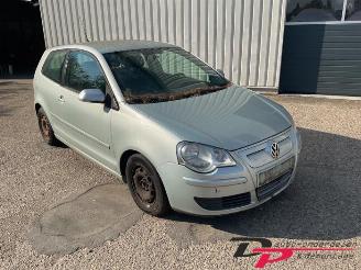 Coche siniestrado Volkswagen Polo Polo IV (9N1/2/3), Hatchback, 2001 / 2012 1.4 TDI 80 2009/9