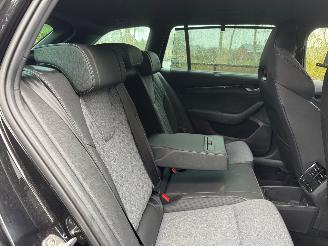Skoda Octavia Octavia Combi 2.0 TDI 110 kW Sportline 360Camera HUD Trekhaak VOL picture 17