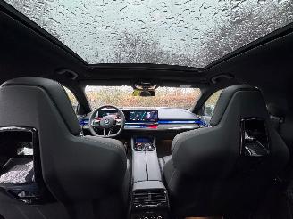 BMW M5 BMW M5 Limousine Panorama AHK HUD 720pk Ambiance START en RIJD VOL picture 27