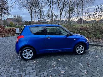 Suzuki Swift 1.3 GLS picture 8